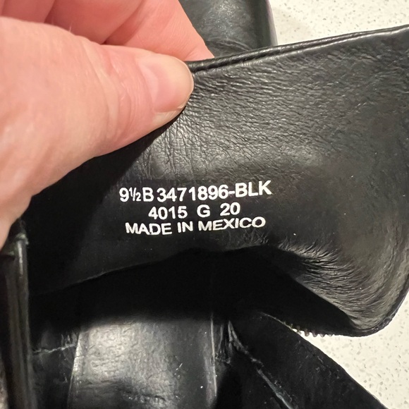 Frye black leather ankle zip up booties size 9.5. - Picture 3 of 9